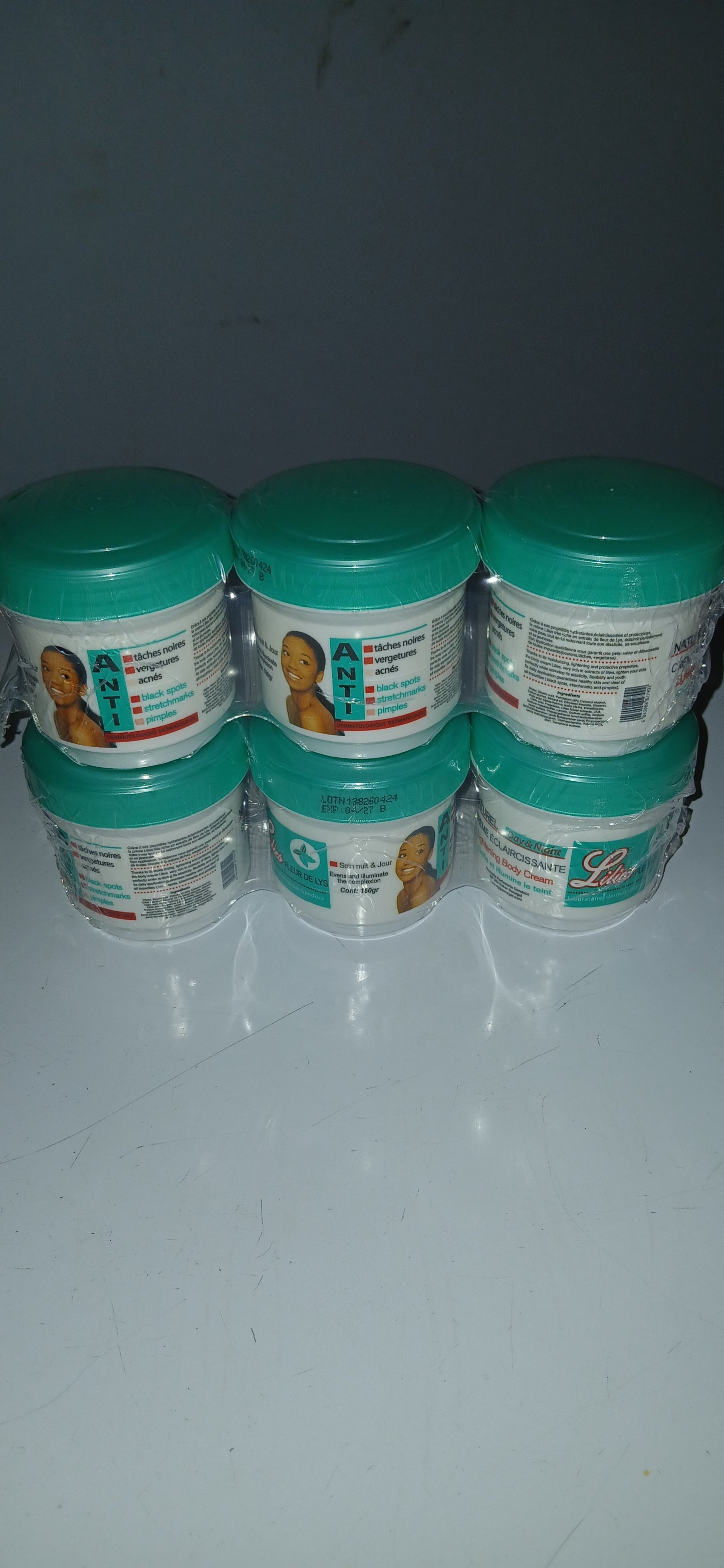 Lilies fluer de lys cream sets